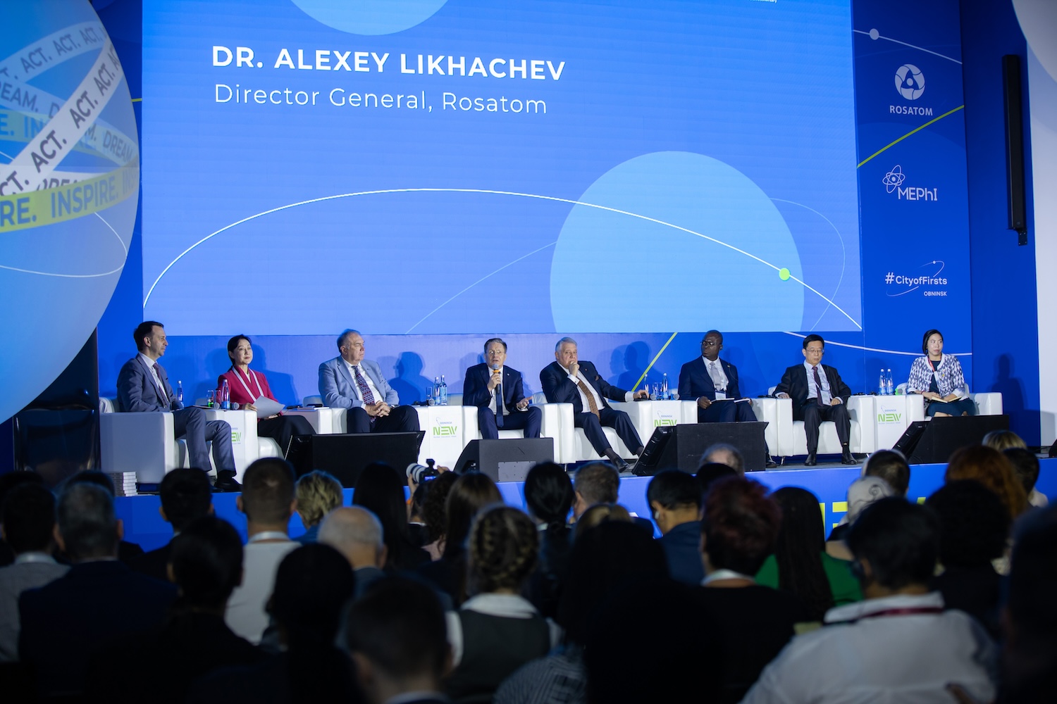 Plenary Session “InsPowered by Atoms: Our Dream for the Next 70 Years"-269 Plenary Session “InsPowered by Atoms: Our Dream for the Next 70 Years"-269