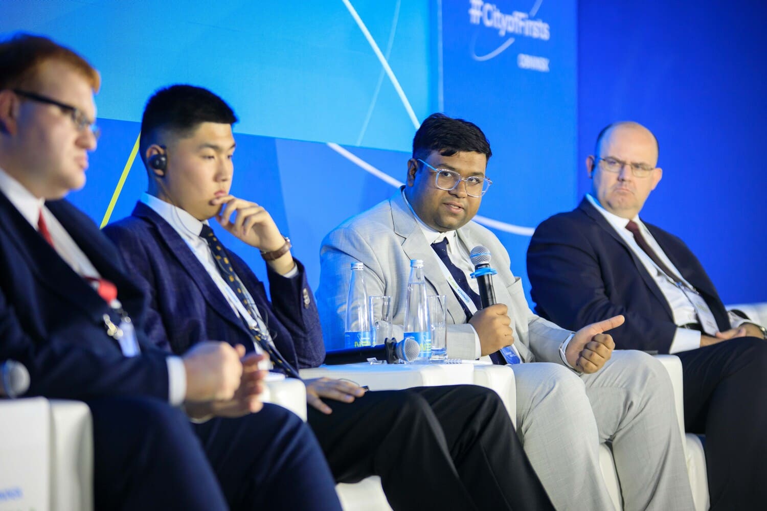 Closing plenary session “Dreamers and Doers: Young People's Pledge for a Better Future” -12 Closing plenary session “Dreamers and Doers: Young People's Pledge for a Better Future” -12