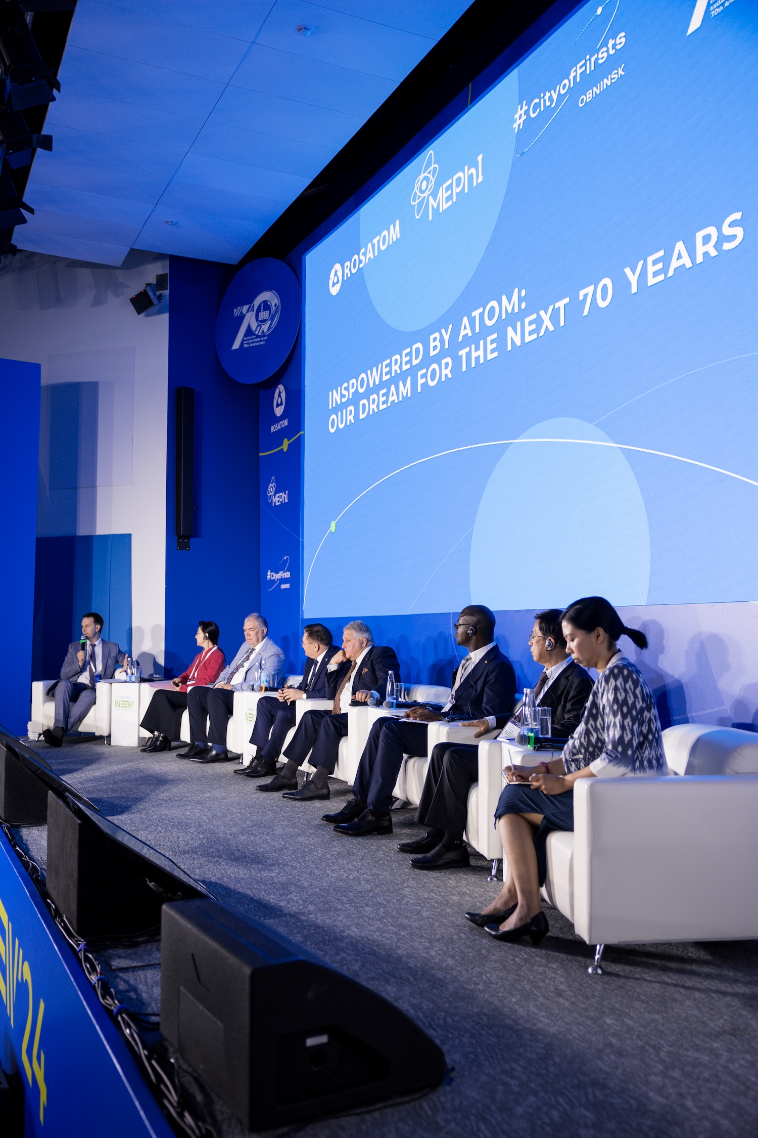 Plenary Session “InsPowered by Atoms: Our Dream for the Next 70 Years"-162 Plenary Session “InsPowered by Atoms: Our Dream for the Next 70 Years"-162