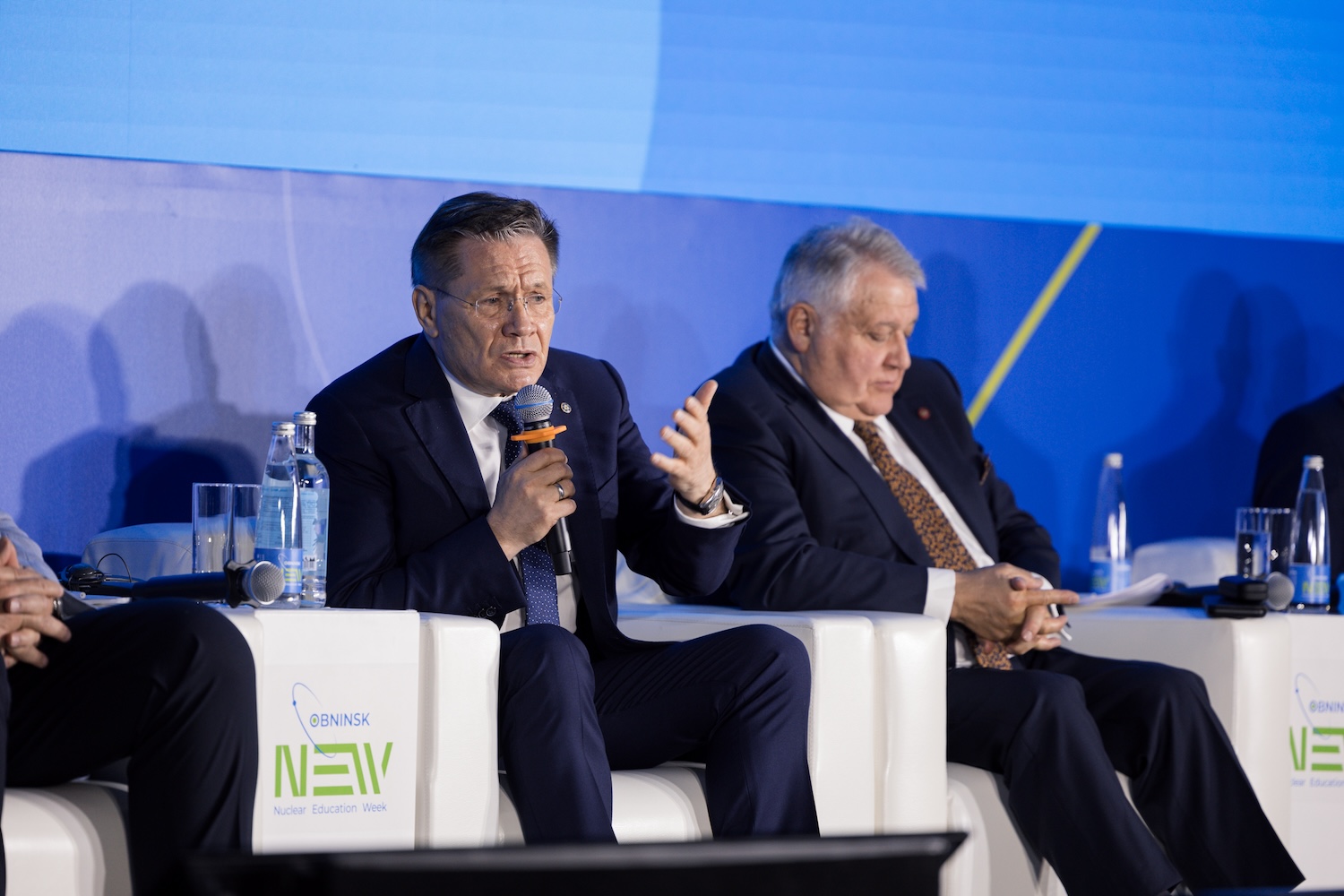 Plenary Session “InsPowered by Atoms: Our Dream for the Next 70 Years"-170 Plenary Session “InsPowered by Atoms: Our Dream for the Next 70 Years"-170