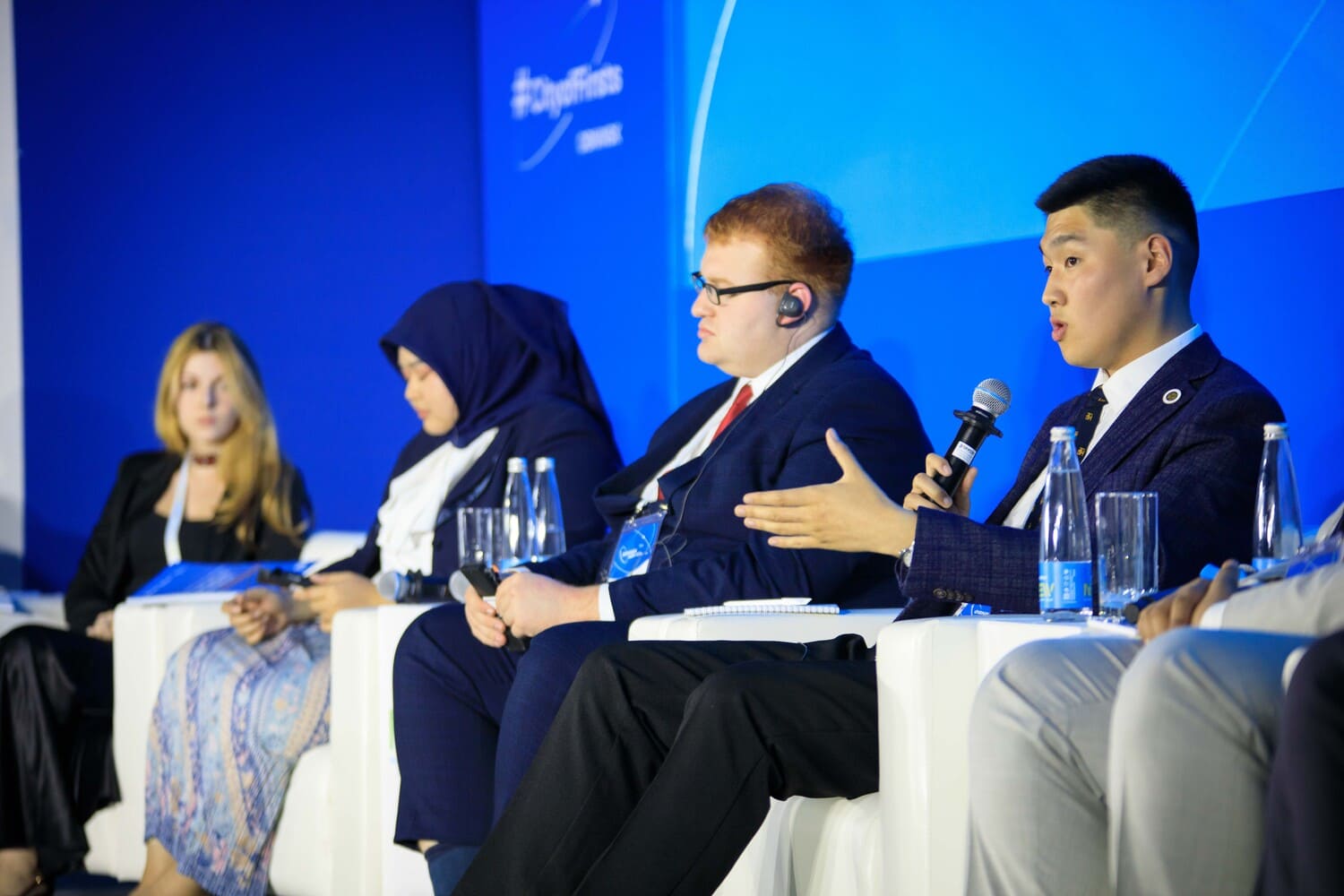 Closing plenary session “Dreamers and Doers: Young People's Pledge for a Better Future” -16 Closing plenary session “Dreamers and Doers: Young People's Pledge for a Better Future” -16