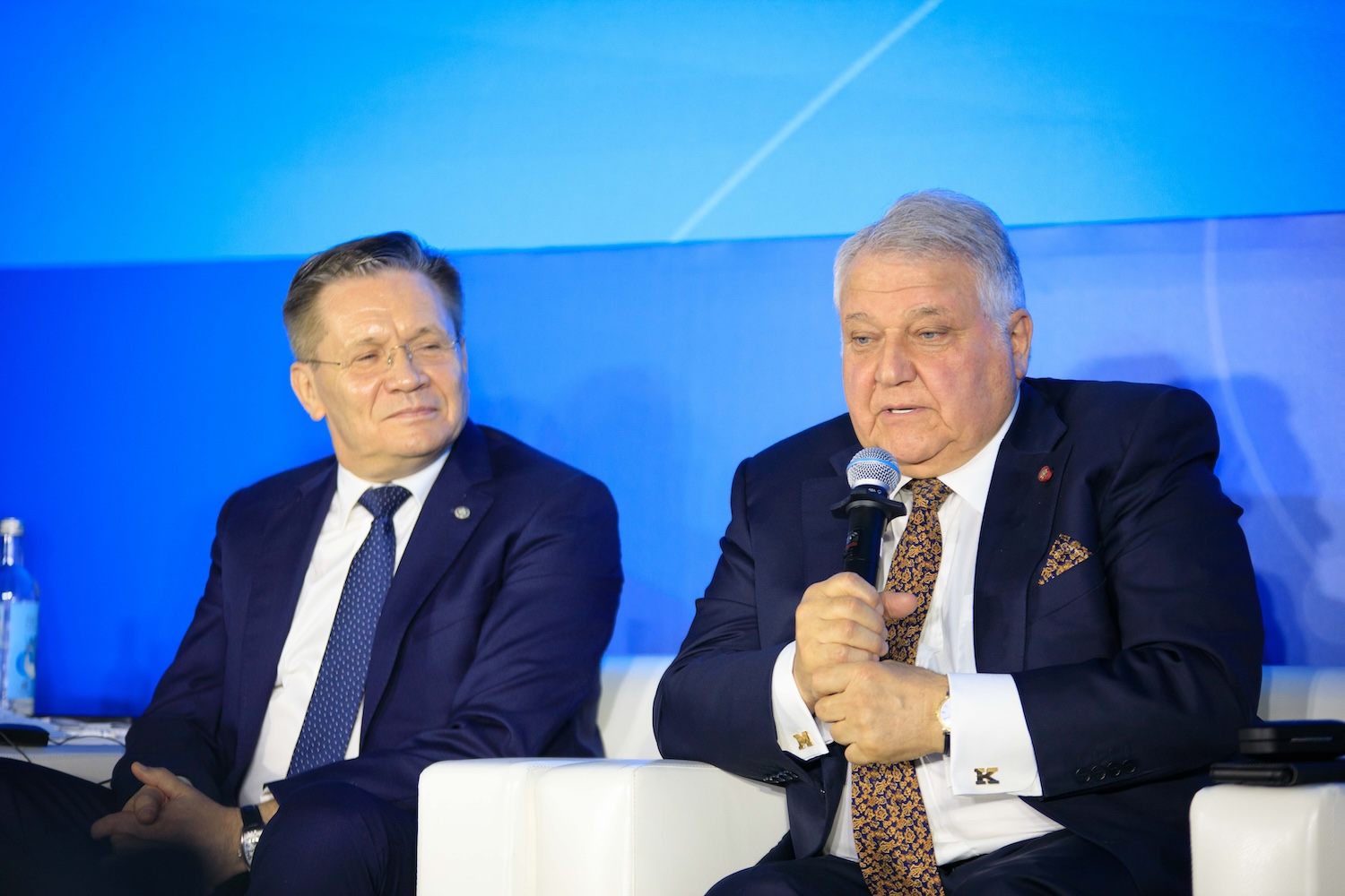 Plenary Session “InsPowered by Atoms: Our Dream for the Next 70 Years"-61 Plenary Session “InsPowered by Atoms: Our Dream for the Next 70 Years"-61