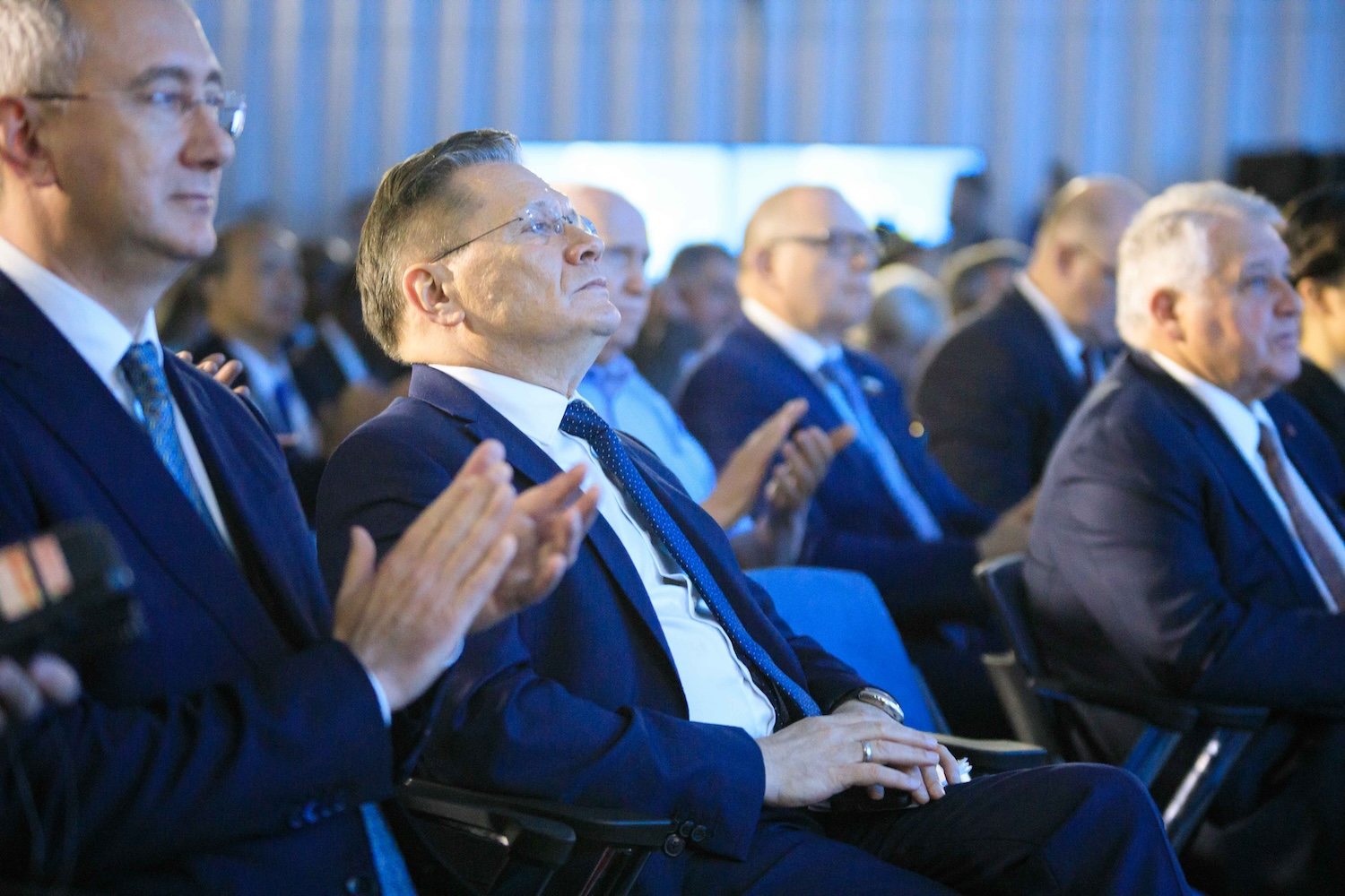 Plenary Session “InsPowered by Atoms: Our Dream for the Next 70 Years"-26 Plenary Session “InsPowered by Atoms: Our Dream for the Next 70 Years"-26