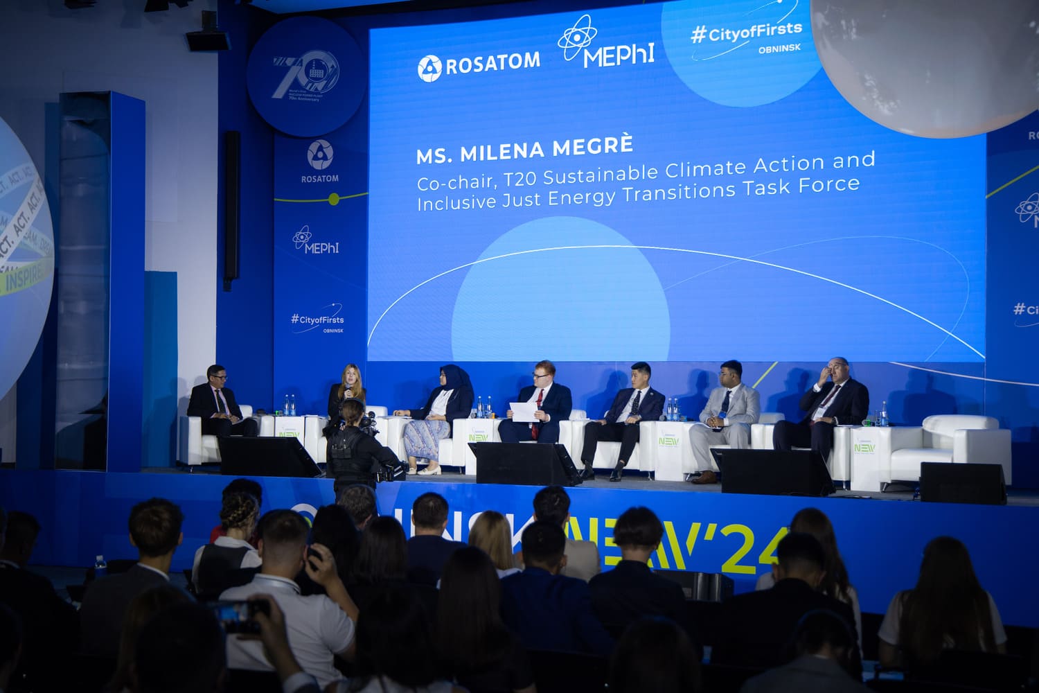 Closing plenary session “Dreamers and Doers: Young People's Pledge for a Better Future” -155 Closing plenary session “Dreamers and Doers: Young People's Pledge for a Better Future” -155
