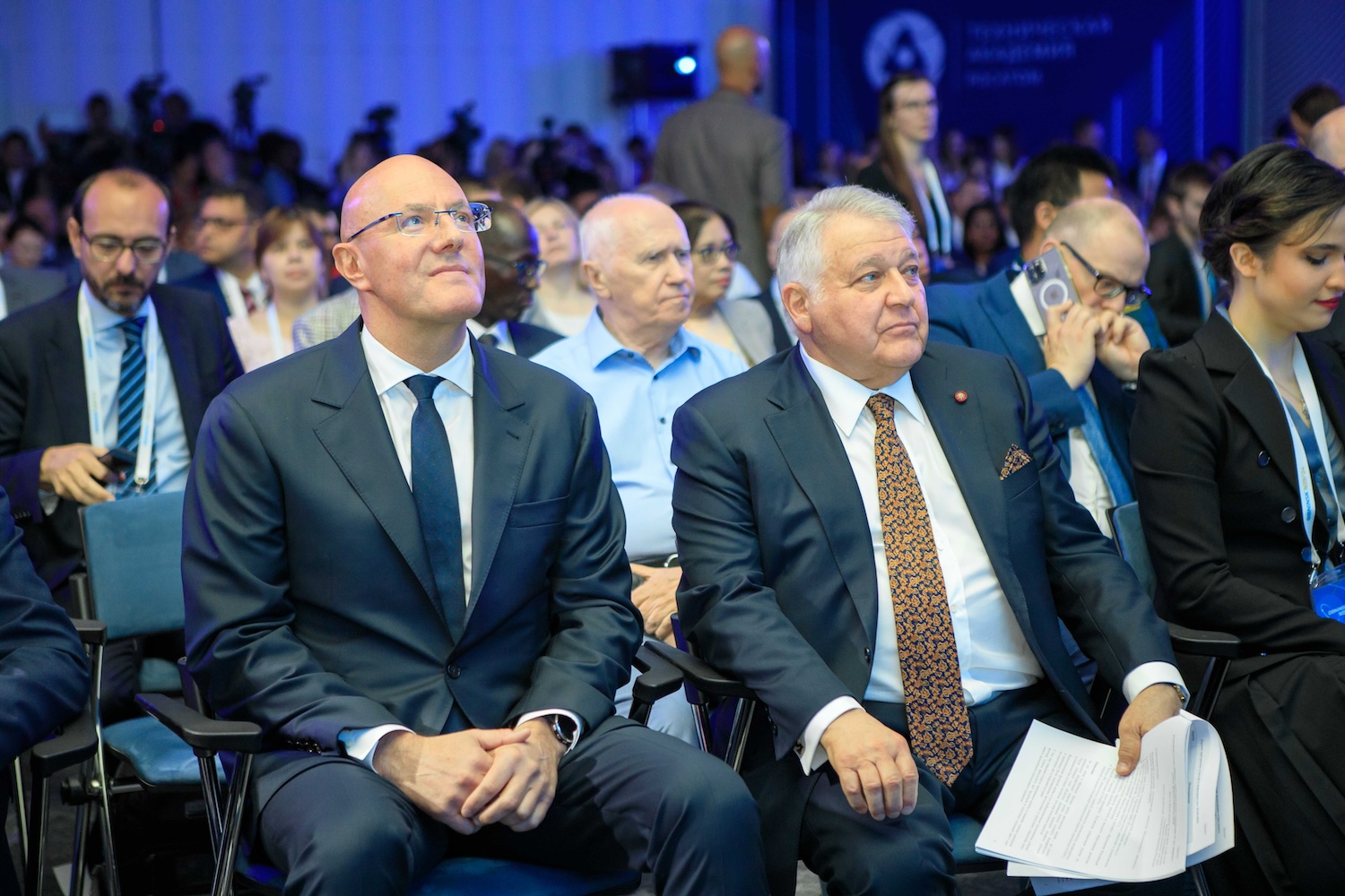 Plenary Session “InsPowered by Atoms: Our Dream for the Next 70 Years"-19 Plenary Session “InsPowered by Atoms: Our Dream for the Next 70 Years"-19