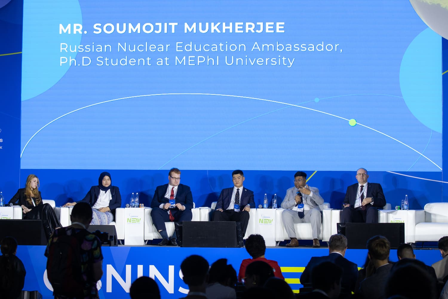 Closing plenary session “Dreamers and Doers: Young People's Pledge for a Better Future” -190 Closing plenary session “Dreamers and Doers: Young People's Pledge for a Better Future” -190